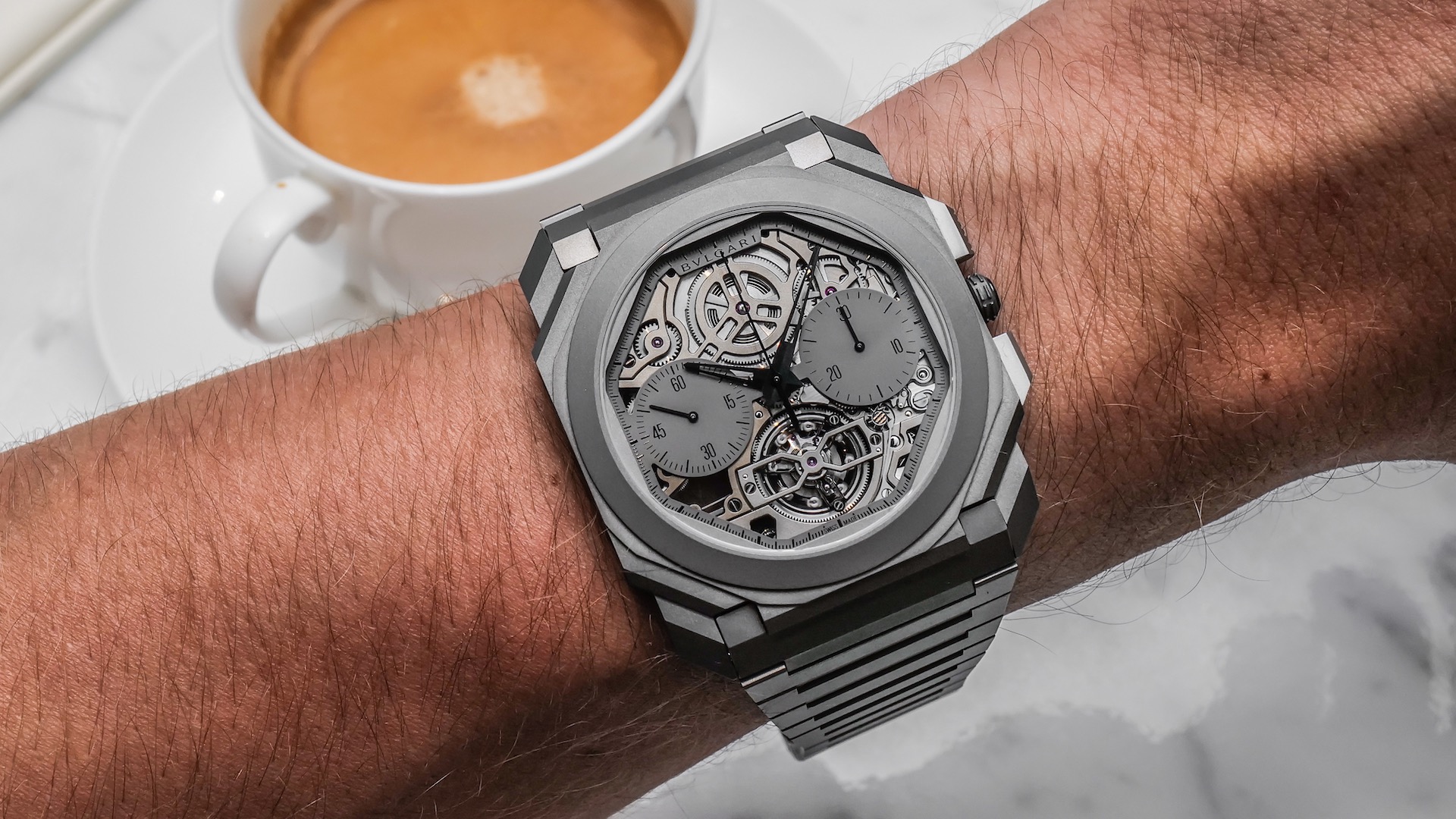 Bulgari fabriceert het dunste titanium horloge ter FHM