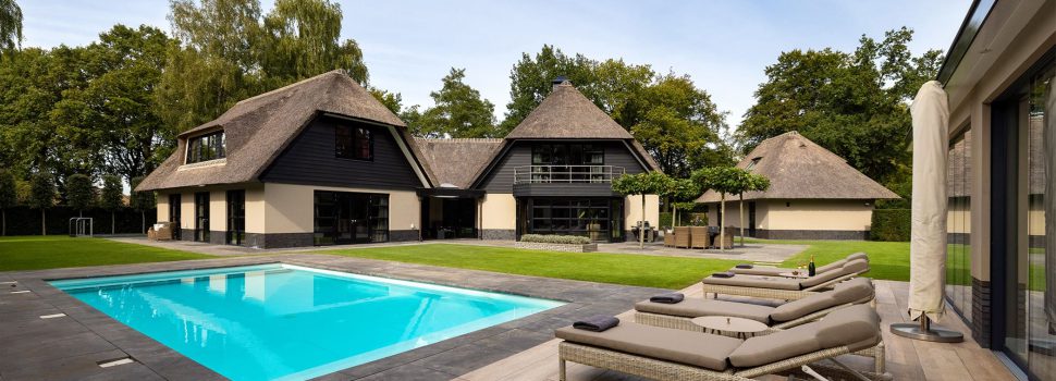 Funda Toppers #50: Megadikke villa in Hierden De Biest