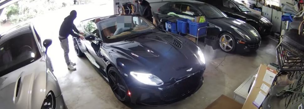 Man wordt ruw overvallen van Aston Martin in eigen garage